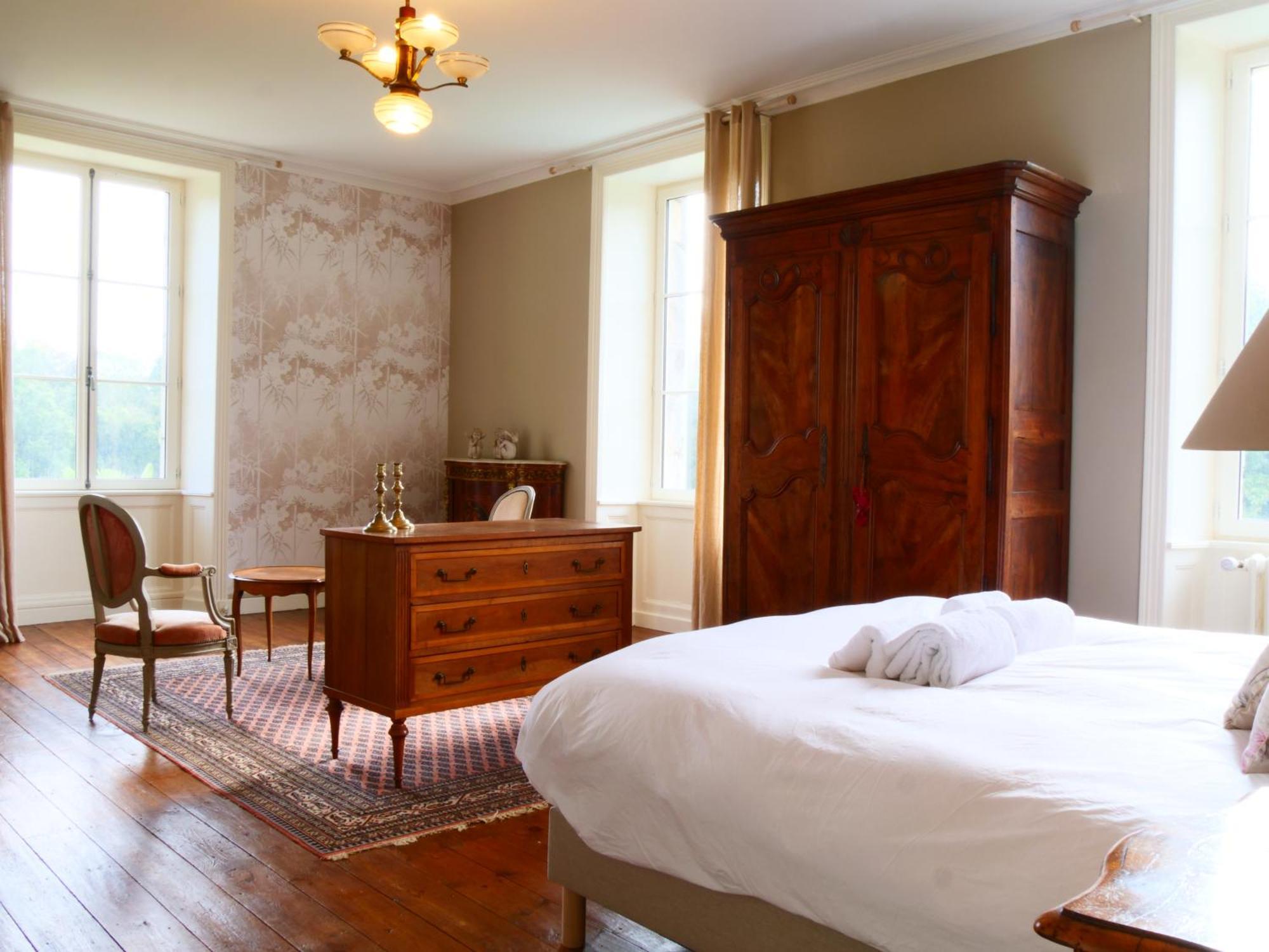 Domaine Du Cloitre Bed & Breakfast เปลเนิฟ-วัล-อ็องเดร ภายนอก รูปภาพ